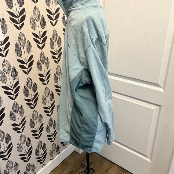 Two tone light weight Columbia fleece - Picture 4 of 6